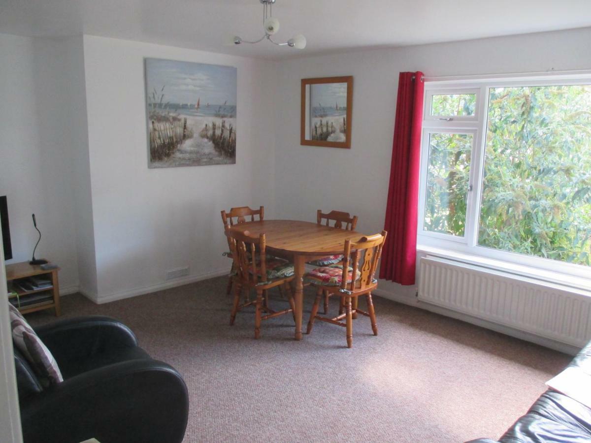 Villa The Bungalow Lymington With New Forest 1 Mile Exterior foto